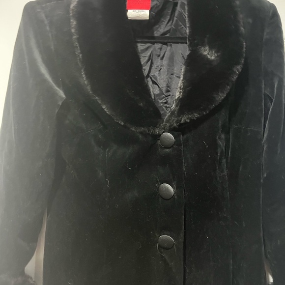 JS Collections Black Velvet Maxi Coat with Faux Fur Collar and Cuffs - Picture 4 of 6